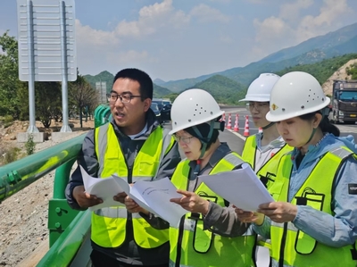 河北高速集团总工程师张宏君赴张涿分公司调研指导工程技术服务工作